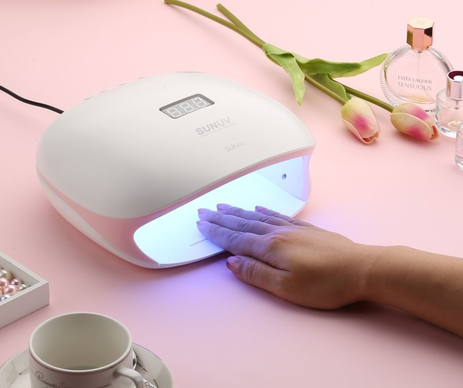New giveaway for SUN4S nail lamp Like the post